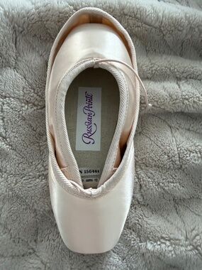 Russian Pointe Echapeé pointe shoes SZ37 W2 V1 P(Plume Shank)